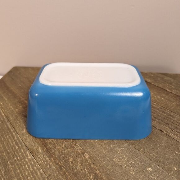 Pyrex refrigerator dishes,  Pyrex vintage, Primary blue Refrigerator dish,  no l - Picture 4 of 7
